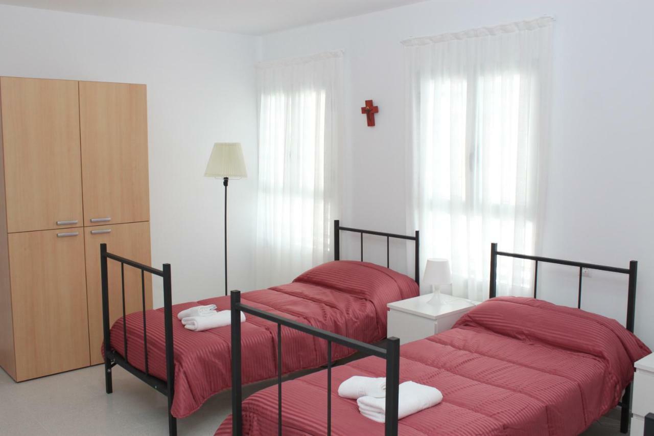 Centro Cristo Rey Hotel Torrox Exterior photo